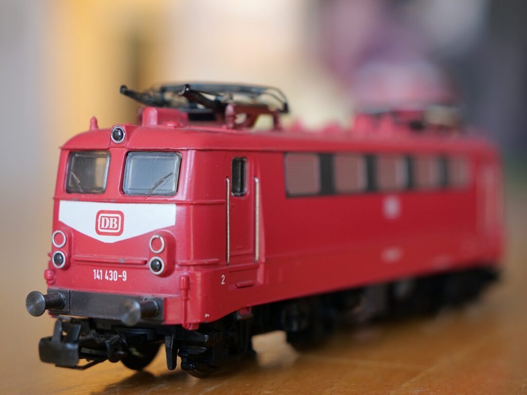 model train, toy train, train-7057750.jpg